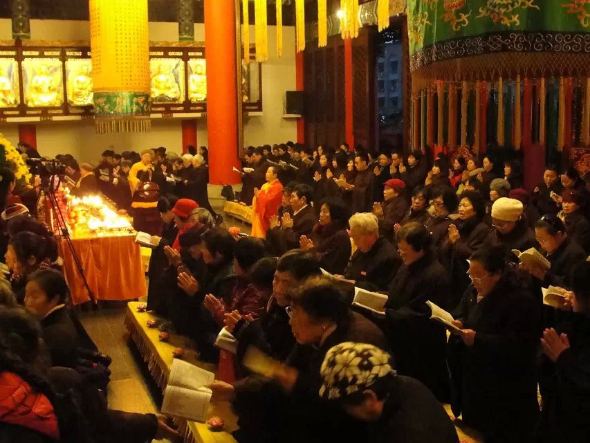 本寺隆重舉行(xíng)甲午年(nián)彌陀聖誕傳燈法會(huì)